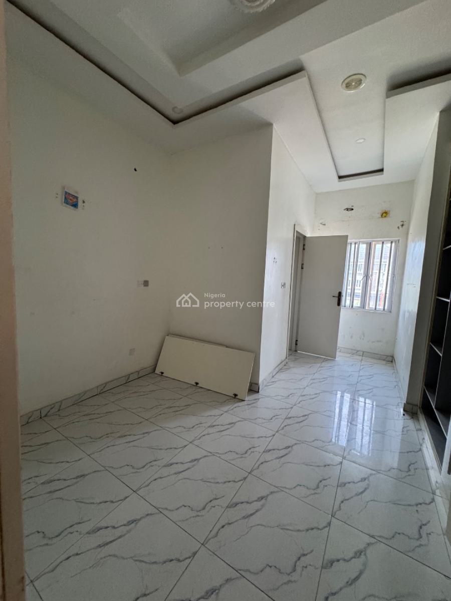 Spacious 3 Bedroom Apartment, Canal West Estate, Osapa, Lekki, Lagos, Flat / Apartment for Rent
