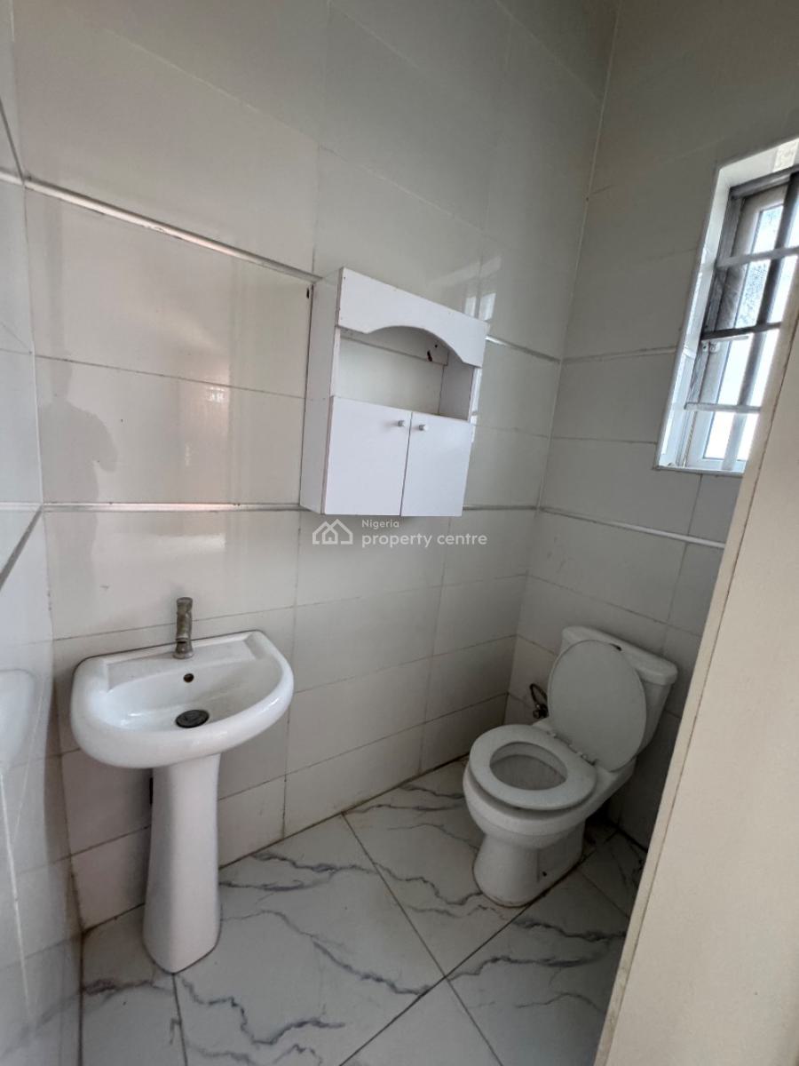 Spacious 3 Bedroom Apartment, Canal West Estate, Osapa, Lekki, Lagos, Flat / Apartment for Rent
