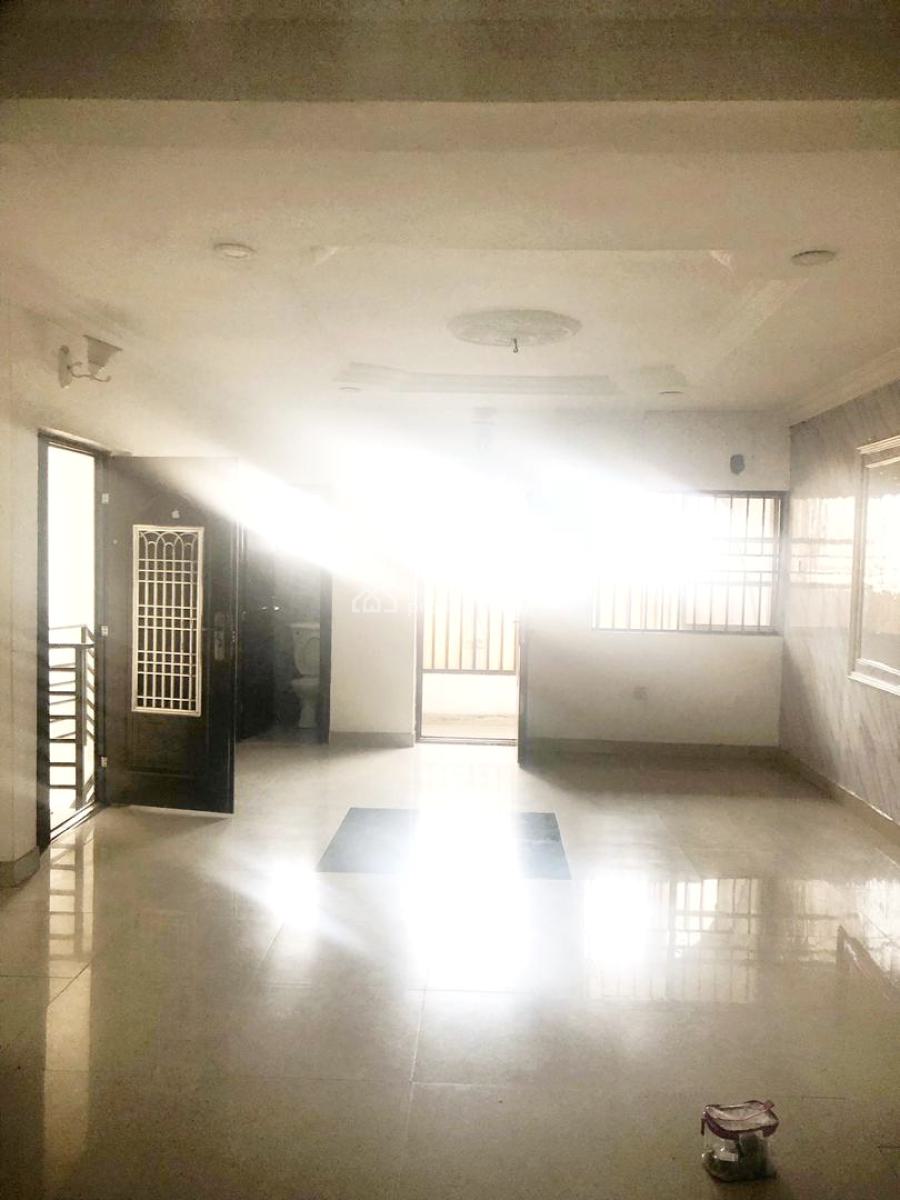 Well Maintained & Spacious 3 Bedroom Apartment, Gra Phase 1, Magodo, Lagos, Flat / Apartment for Rent