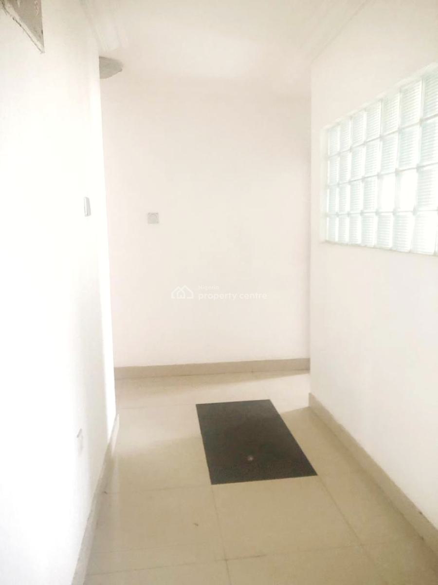 Well Maintained & Spacious 3 Bedroom Apartment, Gra Phase 1, Magodo, Lagos, Flat / Apartment for Rent