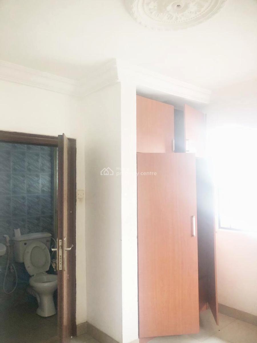 Well Maintained & Spacious 3 Bedroom Apartment, Gra Phase 1, Magodo, Lagos, Flat / Apartment for Rent