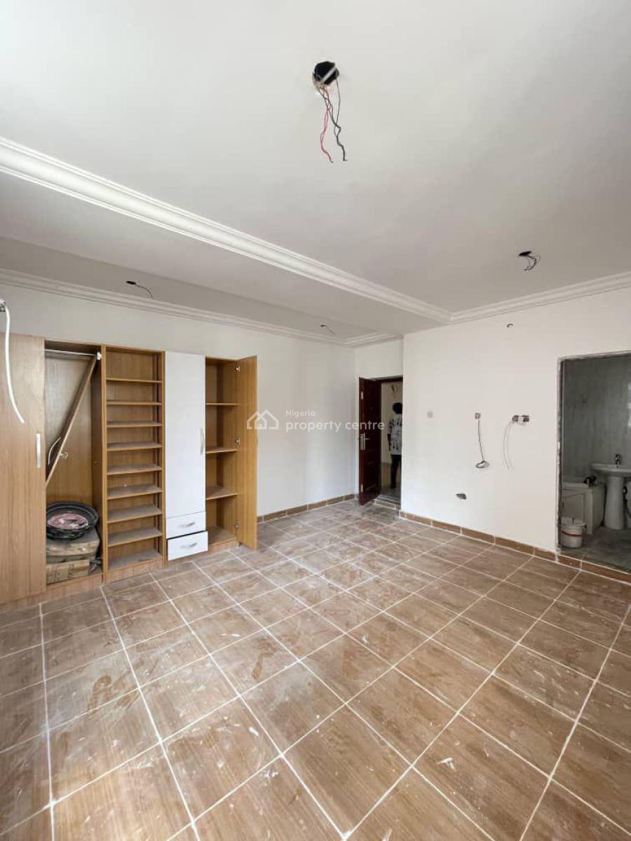 3 Bedroom Apartment + Solar & Inverter, Yaba, Yaba, Lagos, Flat / Apartment for Sale