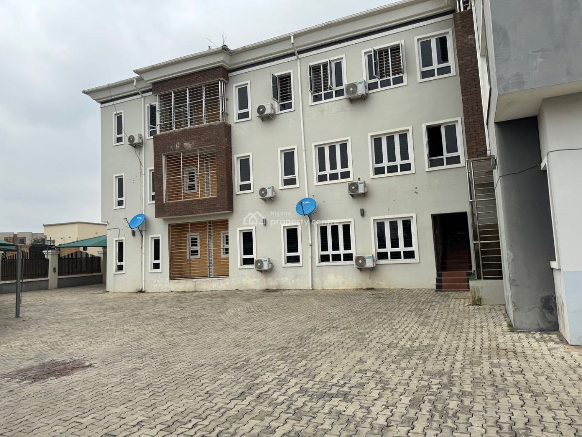 Luxurious 3bedroom Flat with a Room Bq in a Serene Quite Neighborhood, Jahi, Jahi, Abuja, Flat / Apartment for Rent