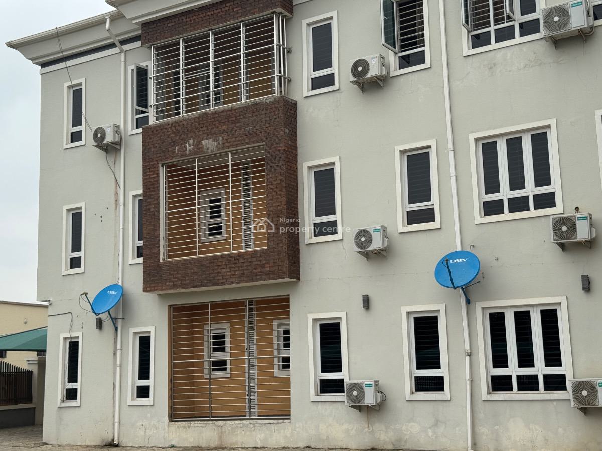 Luxurious 3bedroom Flat with a Room Bq in a Serene Quite Neighborhood, Jahi, Jahi, Abuja, Flat / Apartment for Rent