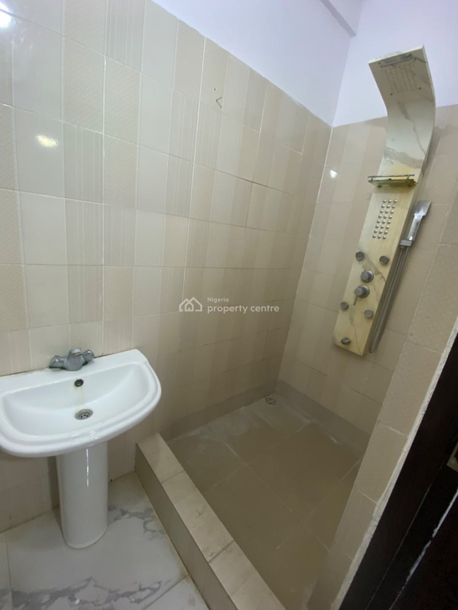 Elegant 2 Bedroom Flo Cared at Phase 1 Serene Environment, Lekki Phase 1 , Serene Environment, Lekki Phase 1, Lekki, Lagos, Flat / Apartment for Rent