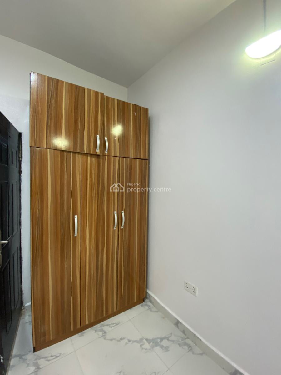 Elegant 2 Bedroom Flo Cared at Phase 1 Serene Environment, Lekki Phase 1 , Serene Environment, Lekki Phase 1, Lekki, Lagos, Flat / Apartment for Rent