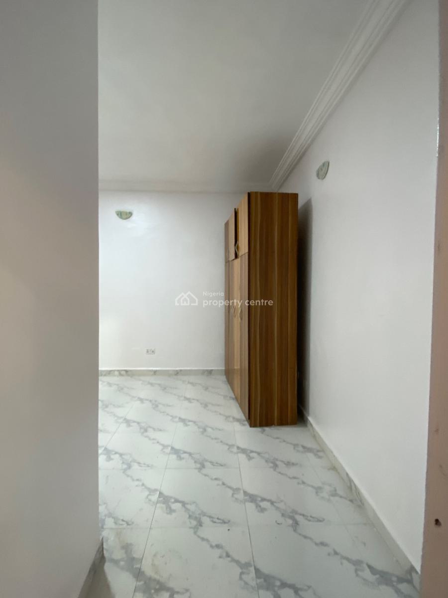 Elegant 2 Bedroom Flo Cared at Phase 1 Serene Environment, Lekki Phase 1 , Serene Environment, Lekki Phase 1, Lekki, Lagos, Flat / Apartment for Rent