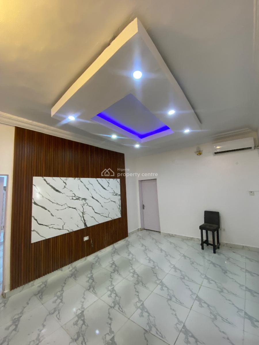 Elegant 2 Bedroom Flo Cared at Phase 1 Serene Environment, Lekki Phase 1 , Serene Environment, Lekki Phase 1, Lekki, Lagos, Flat / Apartment for Rent