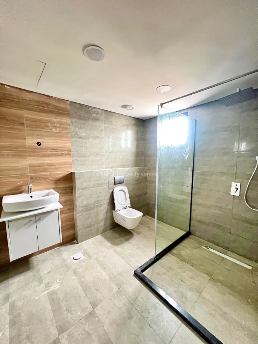 Luxury 4 Bed Apartment with Gym, Pool & Rooftop, in a Secured Location in Banana Island, Ikoyi, Lagos, Flat / Apartment for Rent
