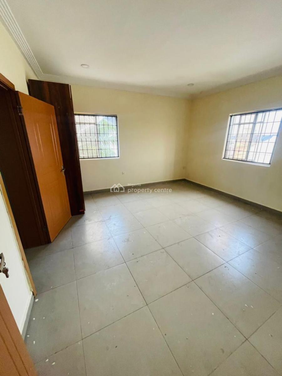 Close to The Express Upstairs of, Sangotedo, Ajah, Lagos, Flat / Apartment for Rent