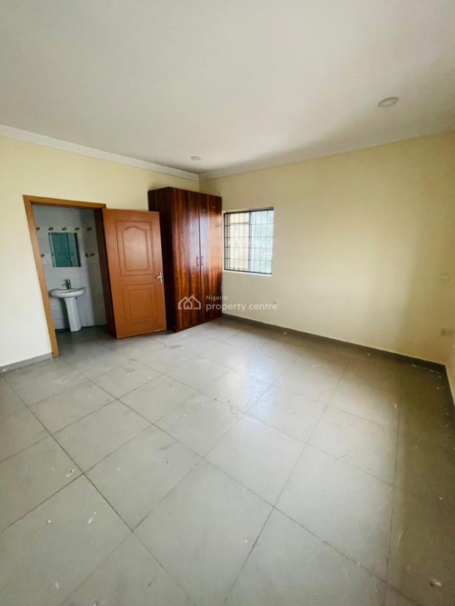 Close to The Express Upstairs of, Sangotedo, Ajah, Lagos, Flat / Apartment for Rent