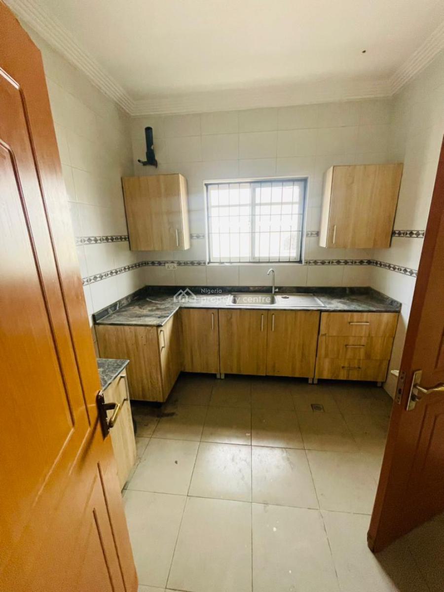 Close to The Express Upstairs of, Sangotedo, Ajah, Lagos, Flat / Apartment for Rent