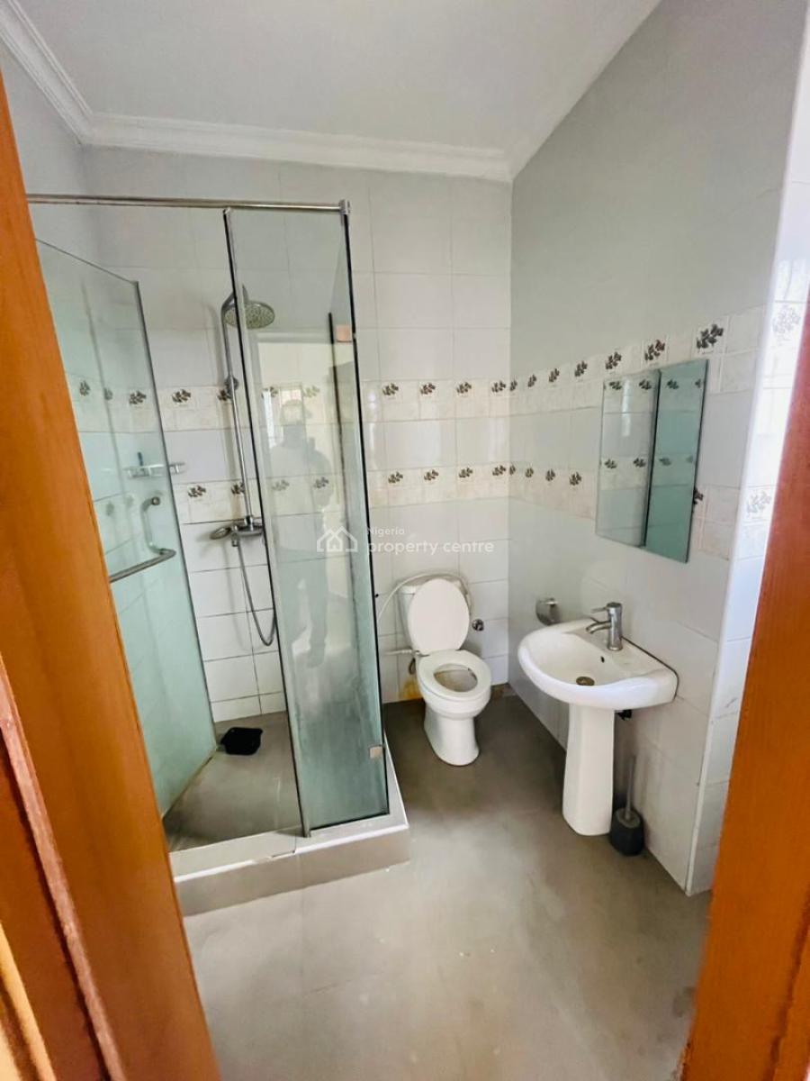Close to The Express Upstairs of, Sangotedo, Ajah, Lagos, Flat / Apartment for Rent