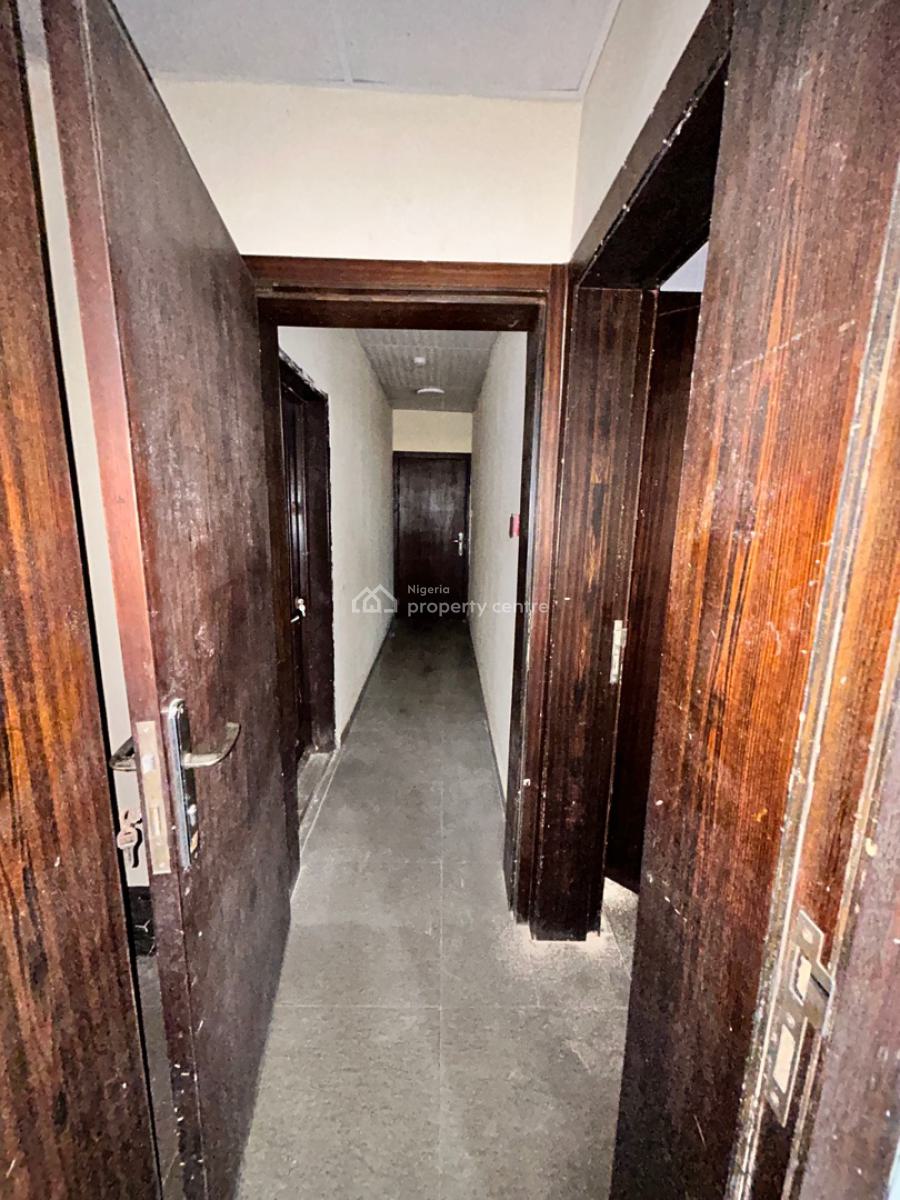 Commercial Space/ Office Space on The Sixth Floor with Elevator, Abraham Adesanya, Ajah, Lagos, Office Space for Rent