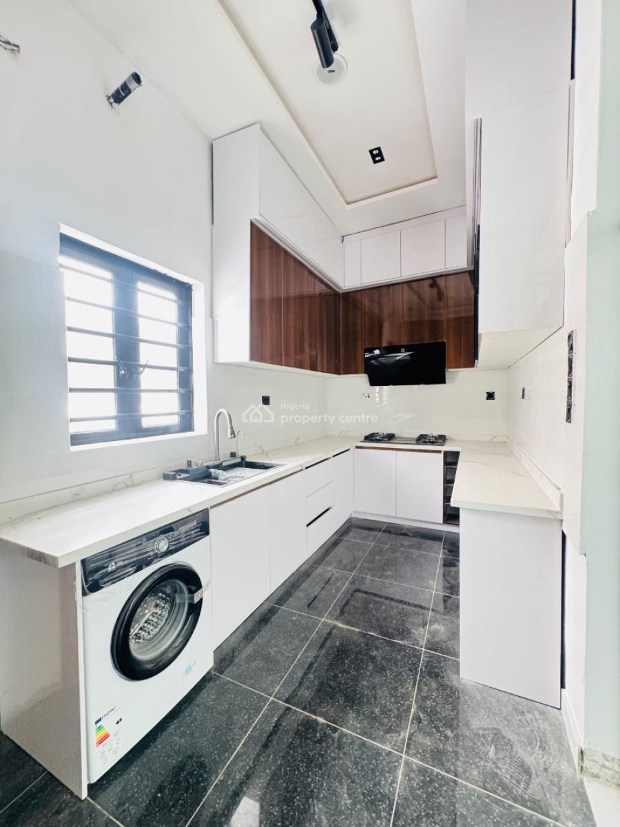 Luxury Four Bedroom Semi Detached House, Ikota Gra Lekk, Lekki Phase 2, Lekki, Lagos, Semi-detached Duplex for Sale
