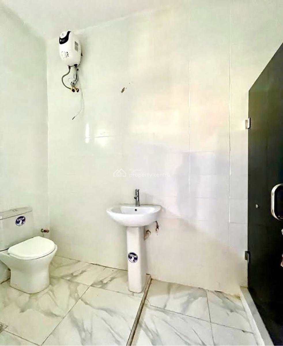 3 Bedroom Terrace, Abraham Adesanya Axis, Ajah, Lagos, Terraced Duplex for Sale