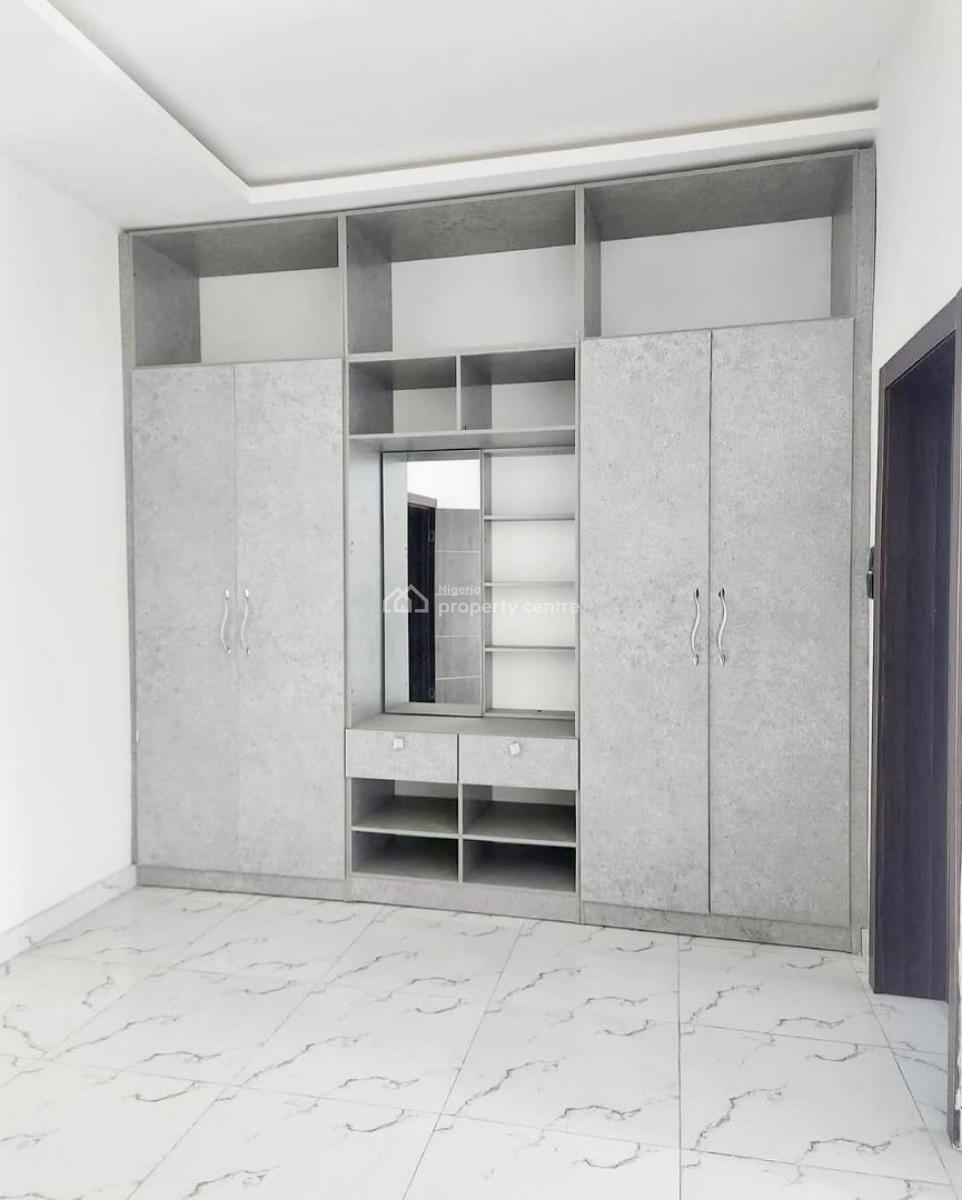 Fully-serviced 4-bed Terrace, Mobile Road, Lekki, Lagos, Terraced Duplex for Rent