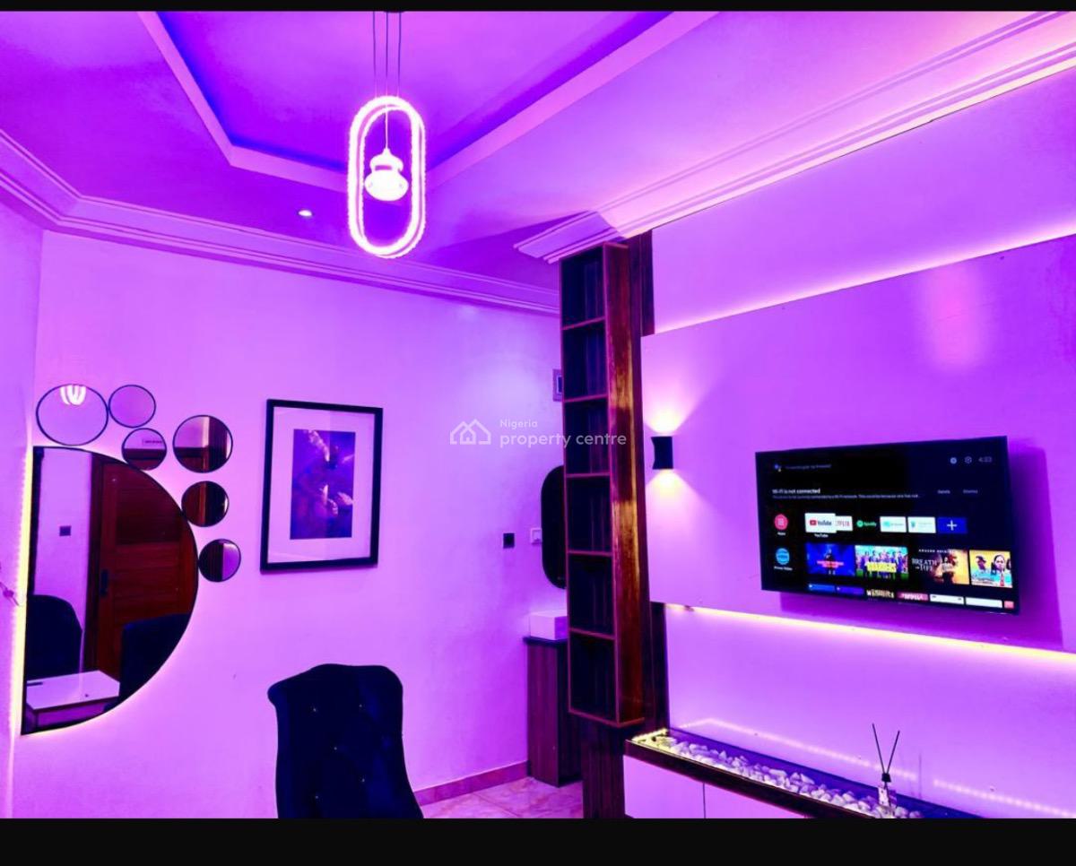 Beautiful and Amiable with Swimming Pool, Eliza Beth Street, Ado, Ajah, Lagos, Mini Flat (room and Parlour) Short Let
