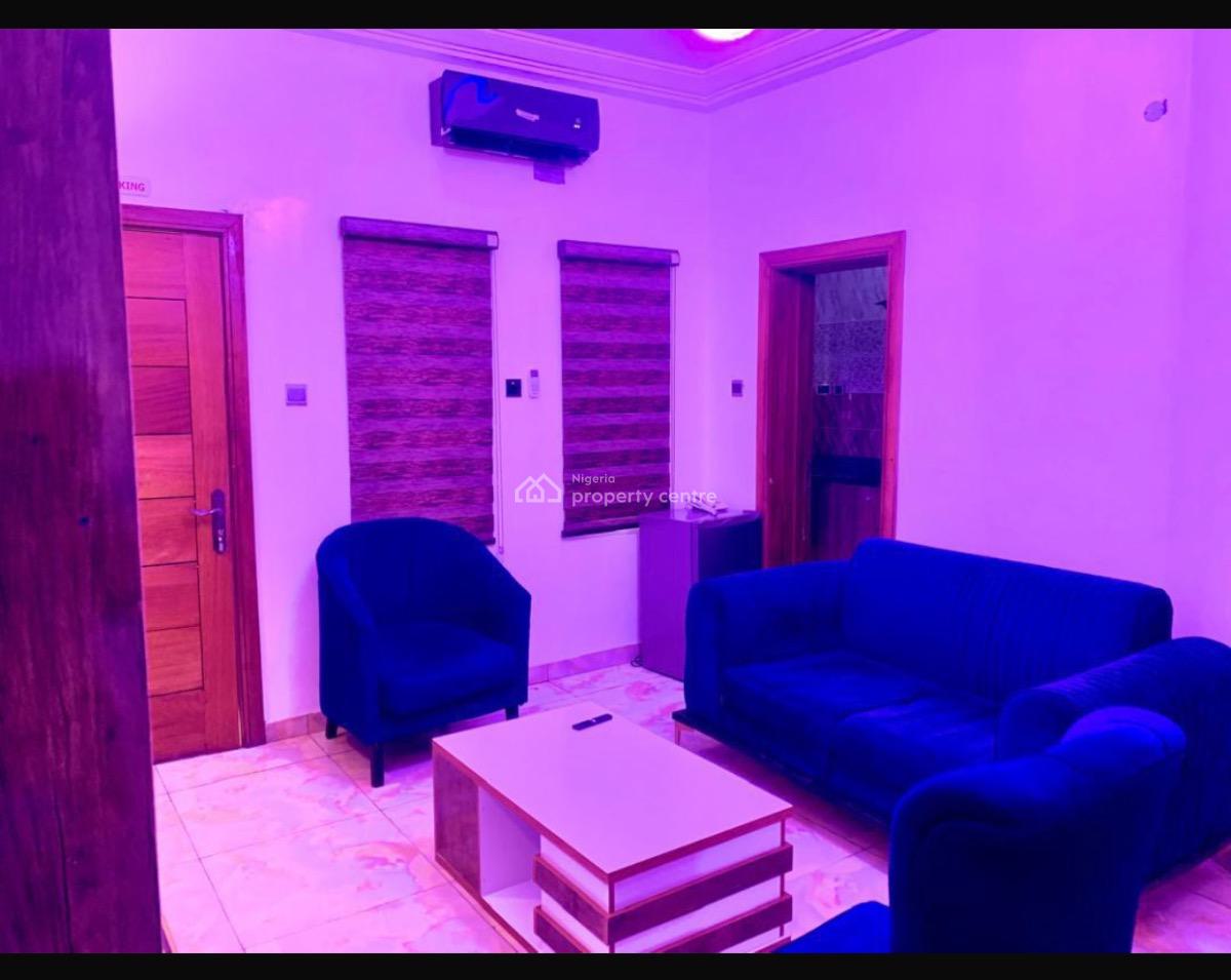 Beautiful and Amiable with Swimming Pool, Eliza Beth Street, Ado, Ajah, Lagos, Mini Flat (room and Parlour) Short Let