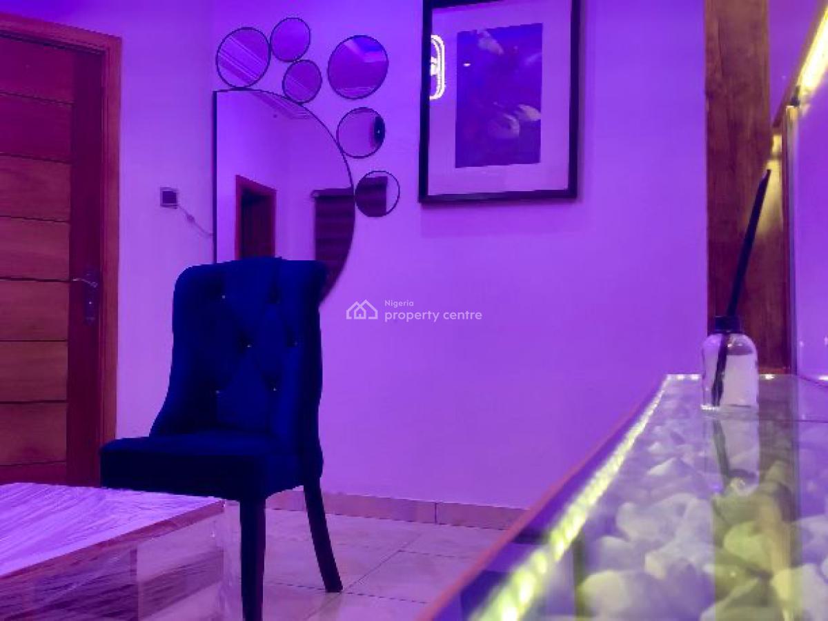 Beautiful and Amiable with Swimming Pool, Eliza Beth Street, Ado, Ajah, Lagos, Mini Flat (room and Parlour) Short Let
