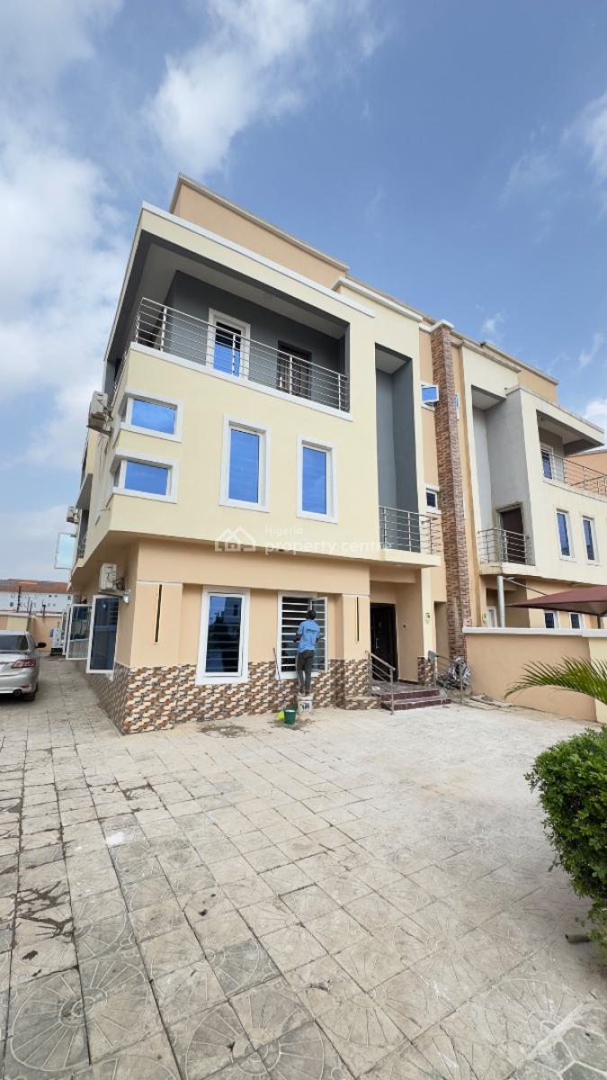 Neatly Renovated 4 Bedroom Semi Detached Duplex + Bq, Mabushi, Mabushi, Abuja, Semi-detached Duplex for Rent