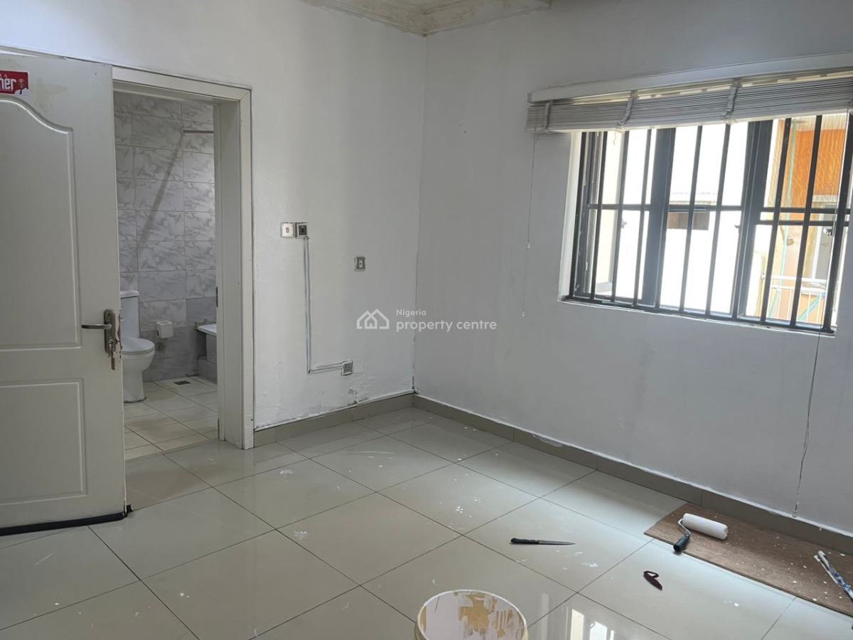 Semi Masters Bedroom, Abiola Court 10 Chevron, Lekki, Lagos, Self Contain (single Rooms) for Rent