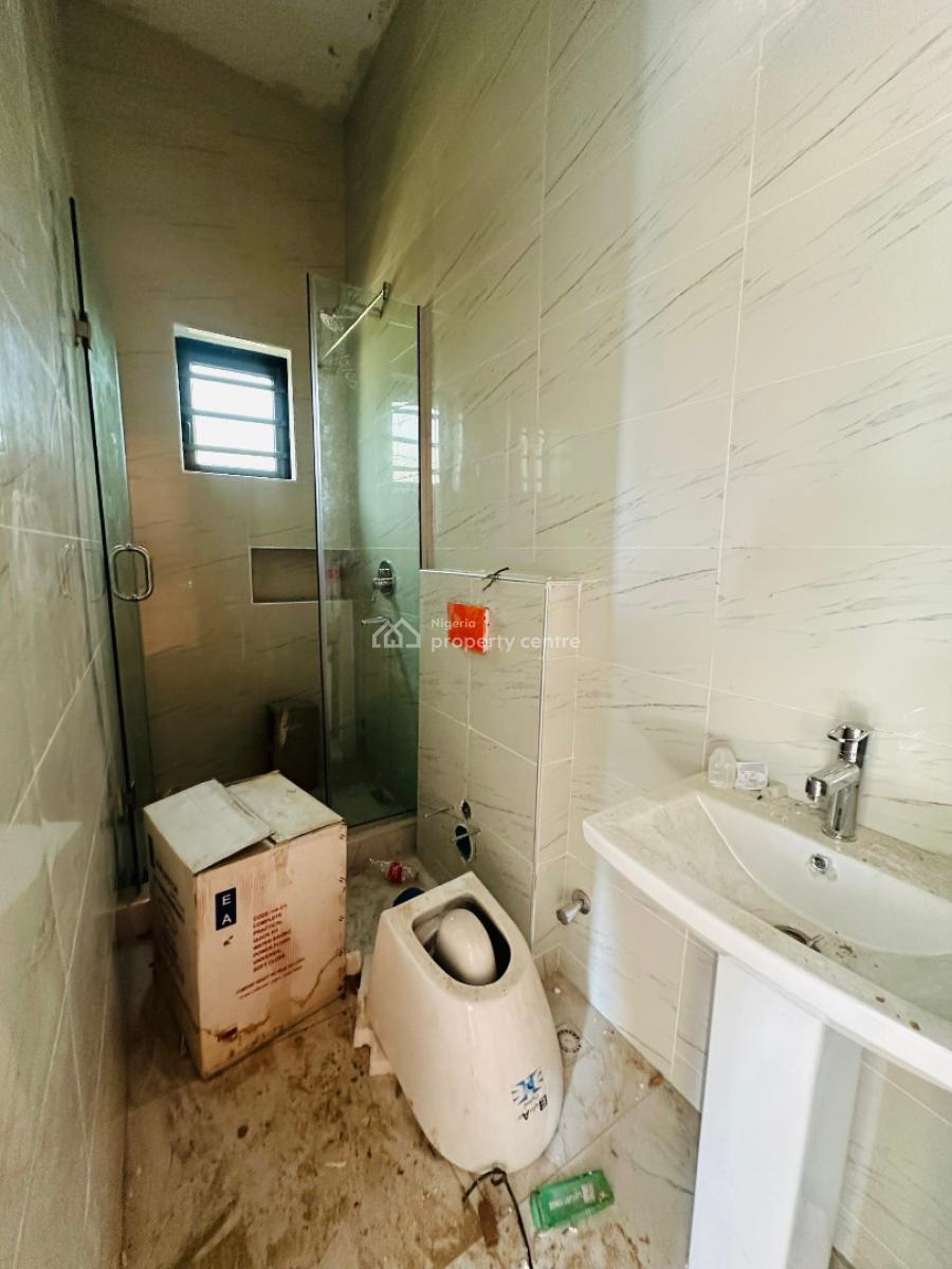 Uniquely Styled  5 Bedroom Fully Detached Duplex with Bq, Gra, Ogudu, Lagos, Semi-detached Duplex for Sale