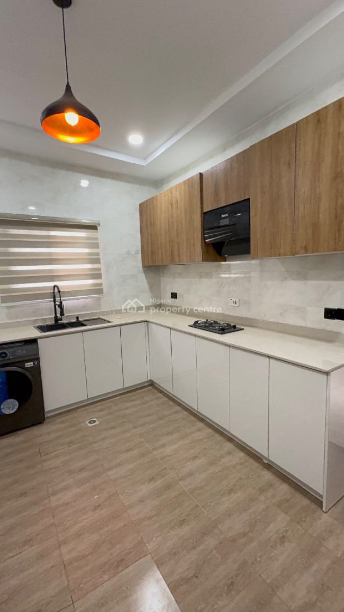 Luxury Fully Furnished 2bedroom Flat in a Nice Quiet Neighborhood, Gilmore, Jahi, Abuja, Flat / Apartment for Sale