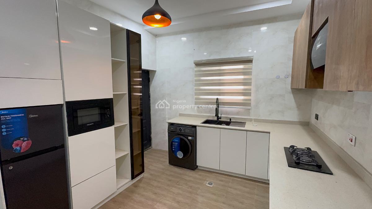 Luxury Fully Furnished 2bedroom Flat in a Nice Quiet Neighborhood, Gilmore, Jahi, Abuja, Flat / Apartment for Sale