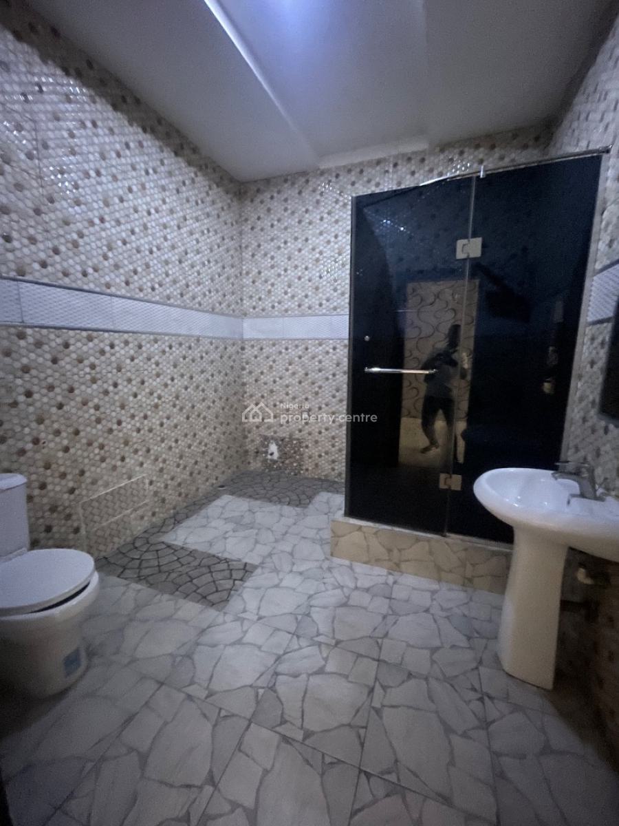 3 Bedroom Maisonnette, Right Hand Side, Lekki Phase 1, Lekki, Lagos, Terraced Duplex for Rent