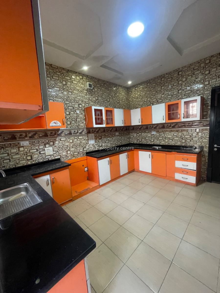 3 Bedroom Maisonnette, Right Hand Side, Lekki Phase 1, Lekki, Lagos, Terraced Duplex for Rent