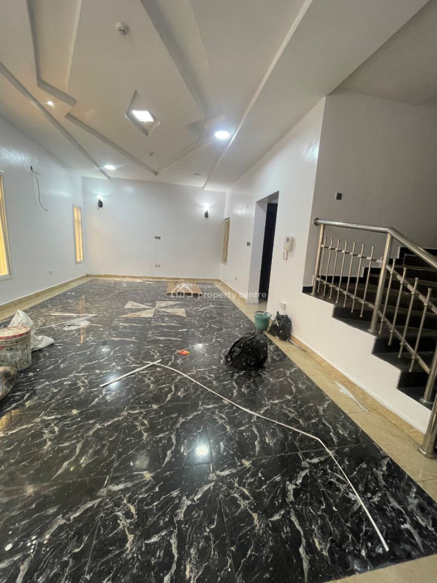 3 Bedroom Maisonnette, Right Hand Side, Lekki Phase 1, Lekki, Lagos, Terraced Duplex for Rent