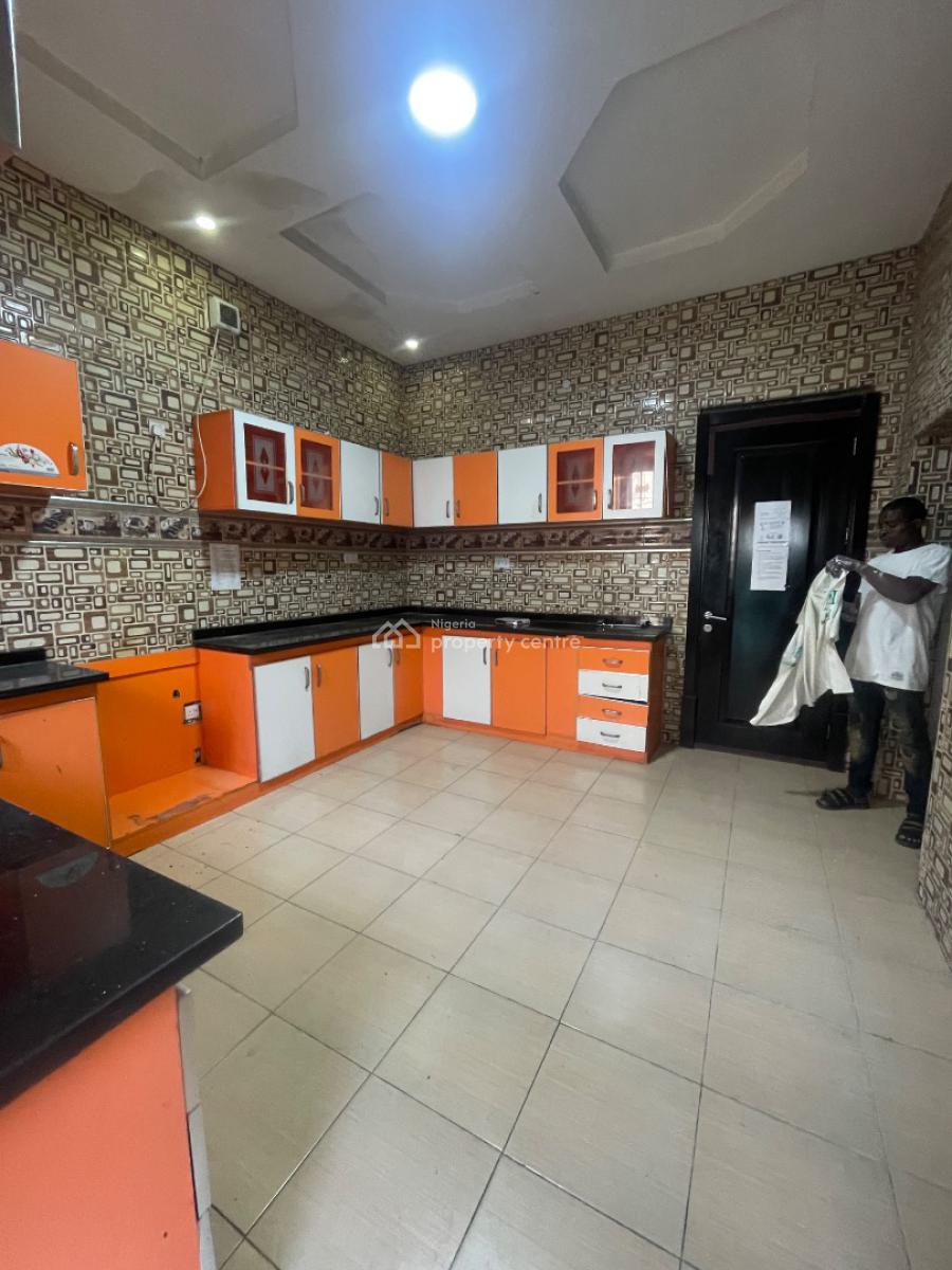 3 Bedroom Maisonnette, Right Hand Side, Lekki Phase 1, Lekki, Lagos, Terraced Duplex for Rent