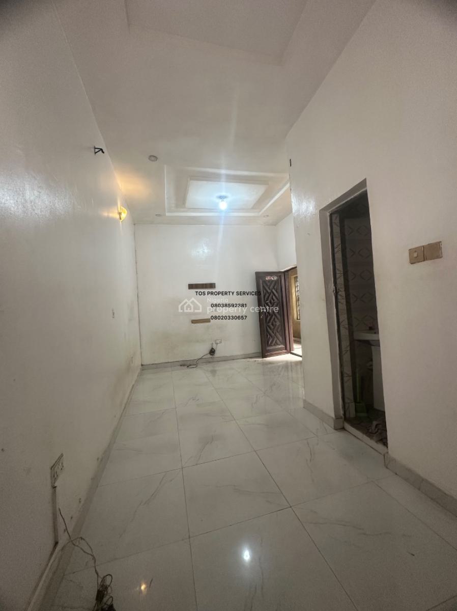 Nice & Spacious 1 Room Self-contained Flat, Alagomeji, Alagomeji, Yaba, Lagos, Self Contain (single Rooms) for Rent