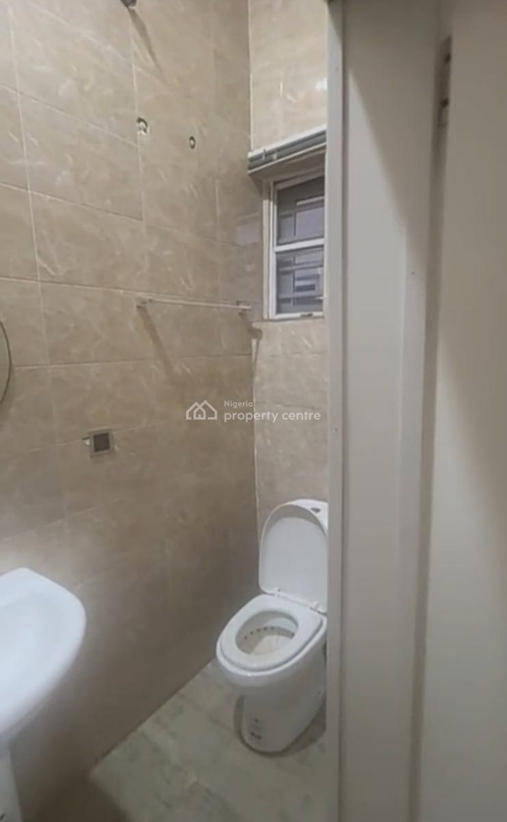 Compact Bedroom( Downstairs) with Air Conditioner, Van Daniels Estate Orchid Road, Lekki, Lagos, Self Contain (single Rooms) for Rent
