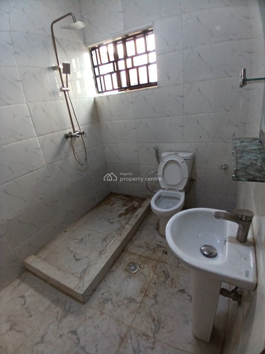 Well Renovated 3 Bedroom Block of Flat, Asokoro Abuja Diplomatic Zone, Asokoro District, Abuja, House for Rent