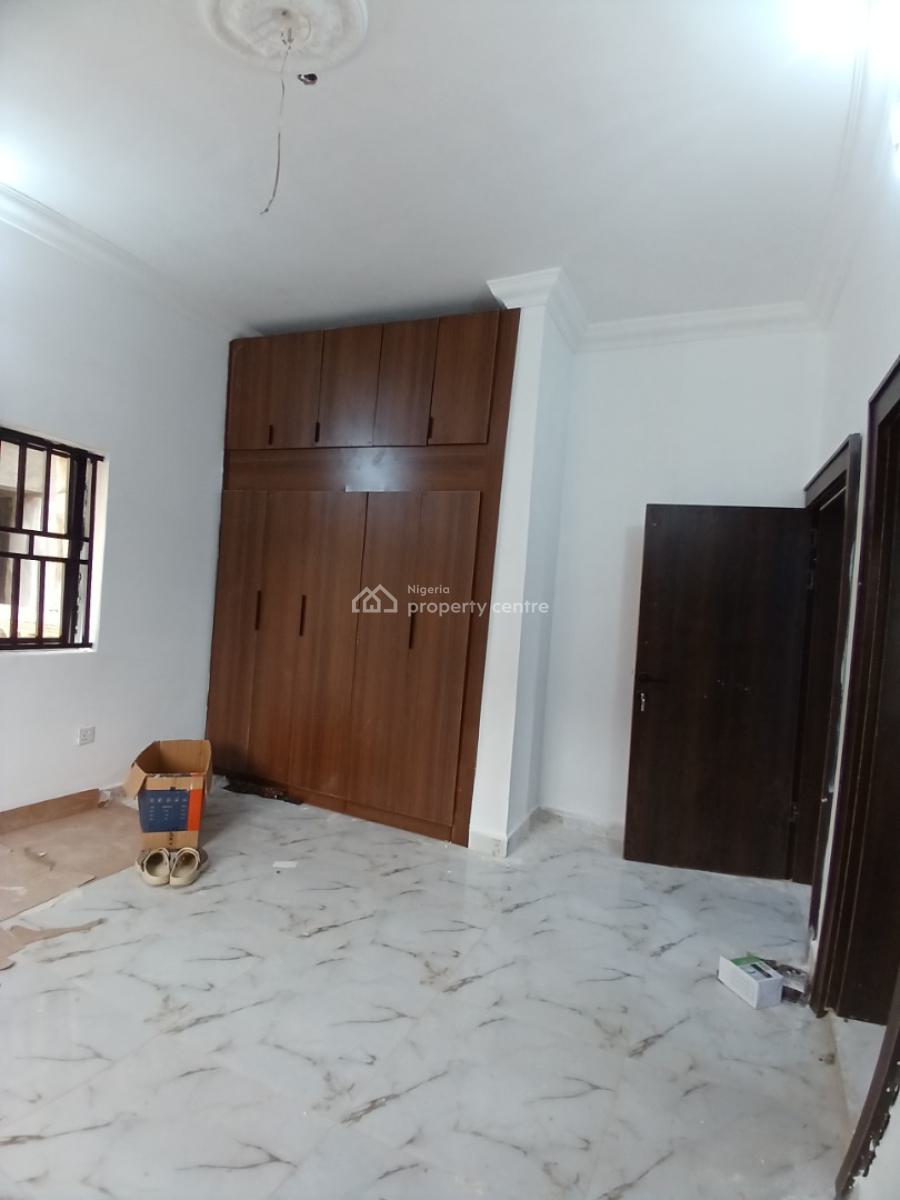 Well Renovated 3 Bedroom Block of Flat, Asokoro Abuja Diplomatic Zone, Asokoro District, Abuja, House for Rent