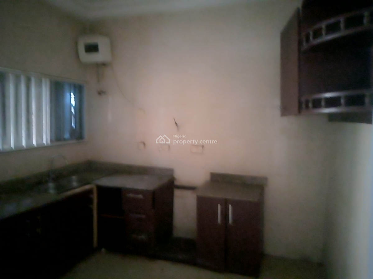 a Neatly and Massively Built 3 Bedroom Flat, Osapa, Lekki, Lagos, Flat / Apartment for Rent