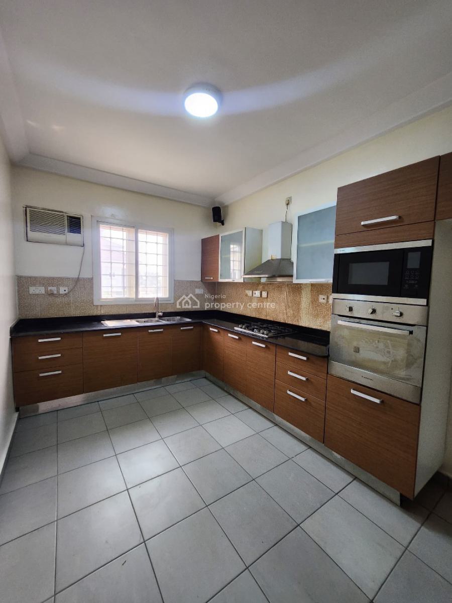 Spacious Fully Serviced 3-bedroom Terrace Duplex + Bq, Lekki Phase 1, Lekki Phase 1, Lekki, Lagos, Terraced Duplex for Rent
