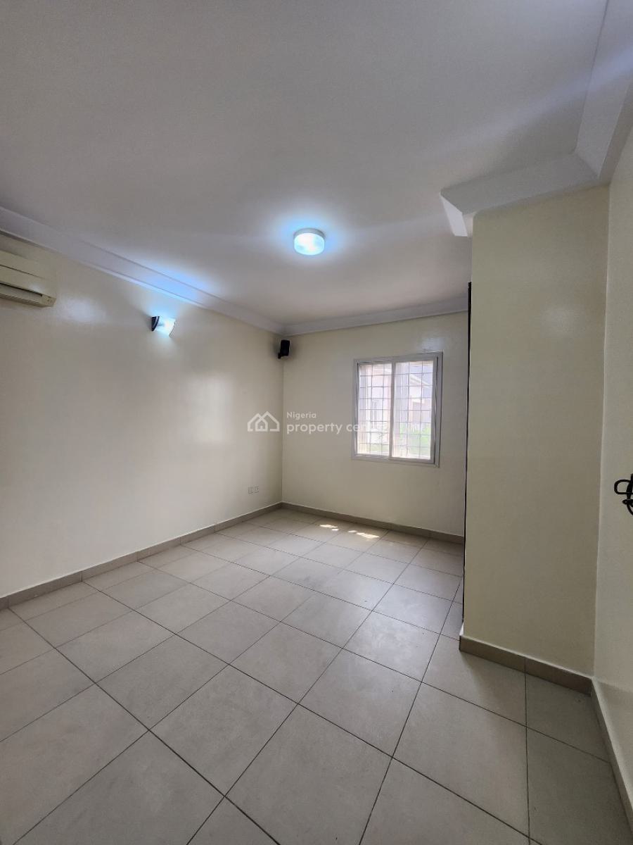 Spacious Fully Serviced 3-bedroom Terrace Duplex + Bq, Lekki Phase 1, Lekki Phase 1, Lekki, Lagos, Terraced Duplex for Rent