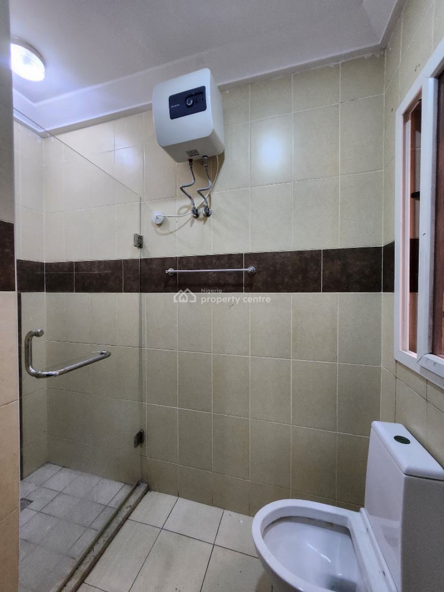 Spacious Fully Serviced 3-bedroom Terrace Duplex + Bq, Lekki Phase 1, Lekki Phase 1, Lekki, Lagos, Terraced Duplex for Rent