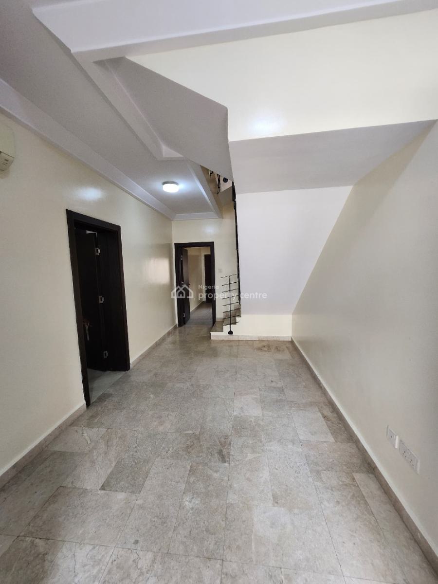 Spacious Fully Serviced 3-bedroom Terrace Duplex + Bq, Lekki Phase 1, Lekki Phase 1, Lekki, Lagos, Terraced Duplex for Rent