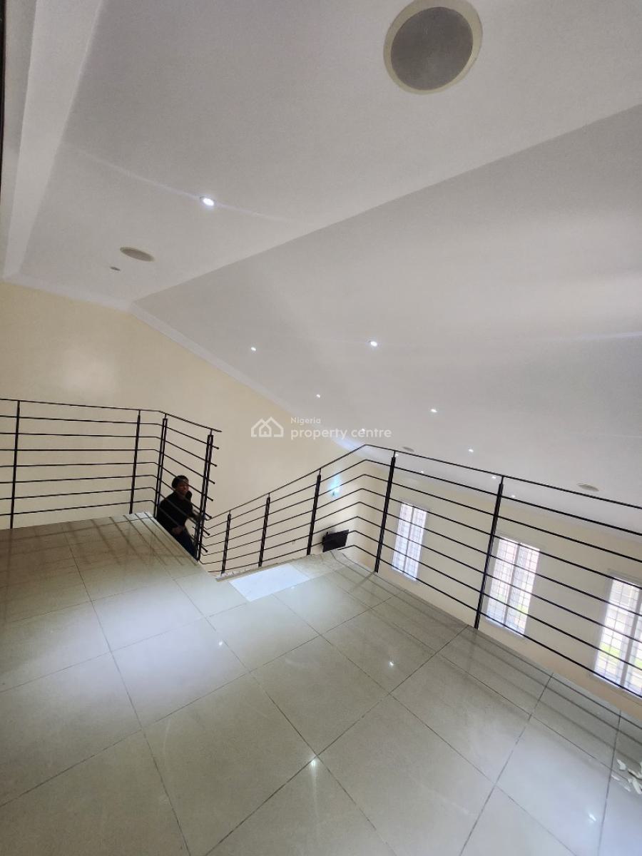 Spacious Fully Serviced 3-bedroom Terrace Duplex + Bq, Lekki Phase 1, Lekki Phase 1, Lekki, Lagos, Terraced Duplex for Rent