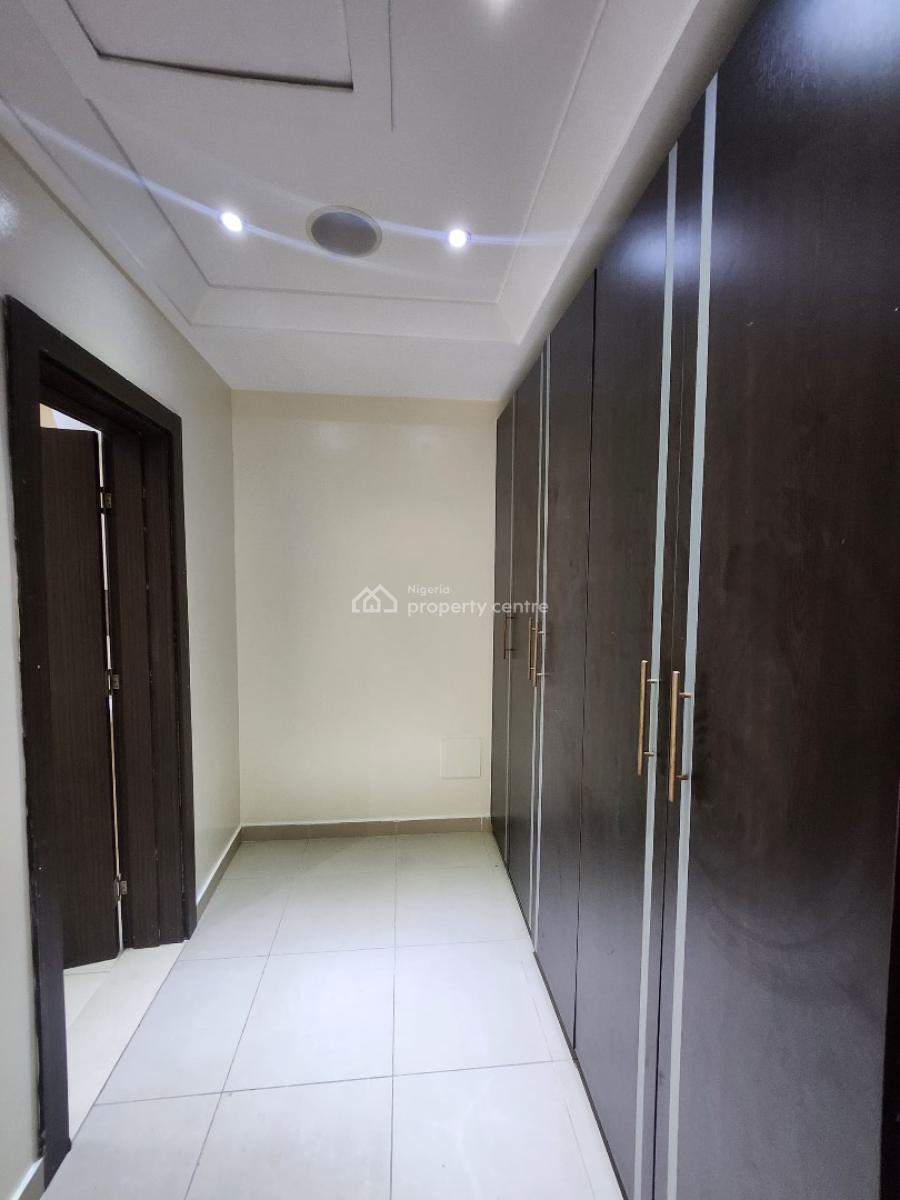 Spacious Fully Serviced 3-bedroom Terrace Duplex + Bq, Lekki Phase 1, Lekki Phase 1, Lekki, Lagos, Terraced Duplex for Rent