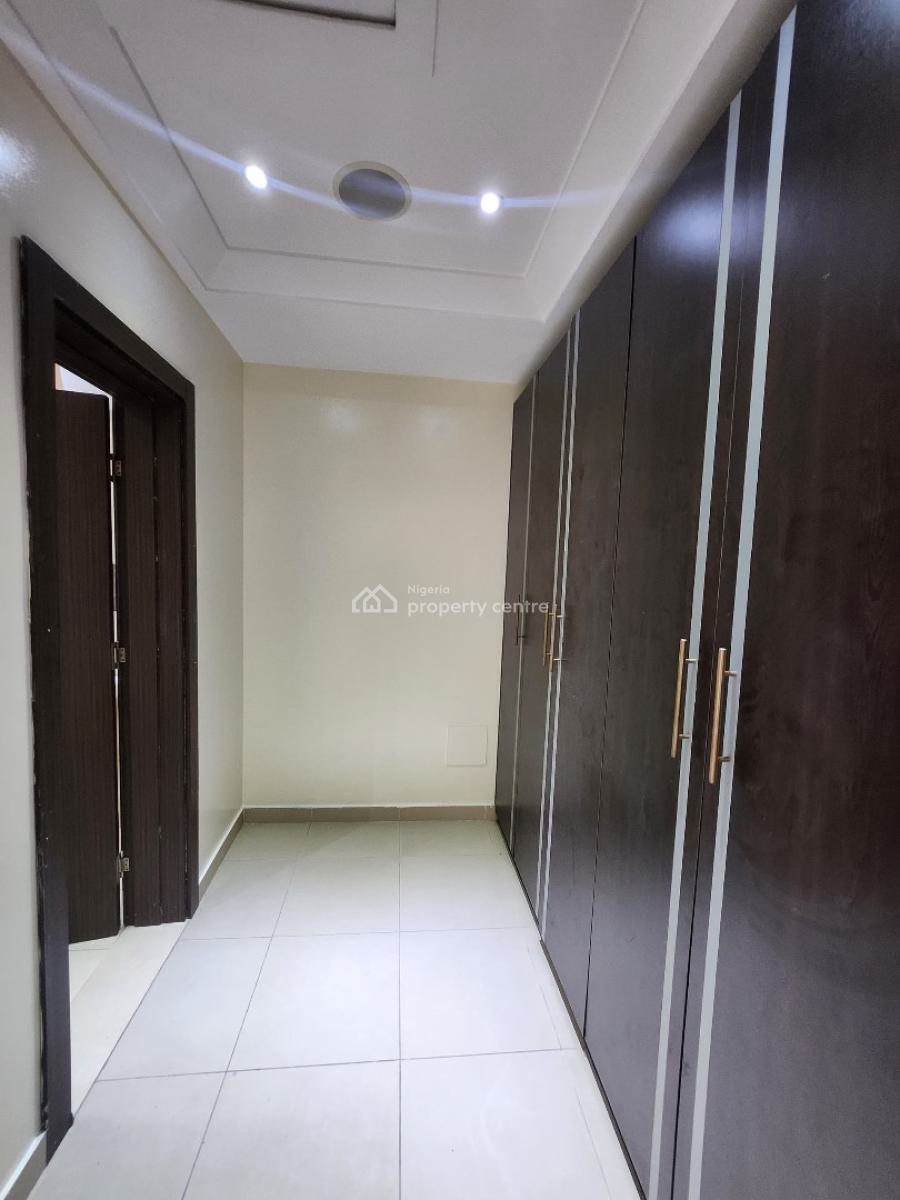 Spacious Fully Serviced 3-bedroom Terrace Duplex + Bq, Lekki Phase 1, Lekki Phase 1, Lekki, Lagos, Terraced Duplex for Rent
