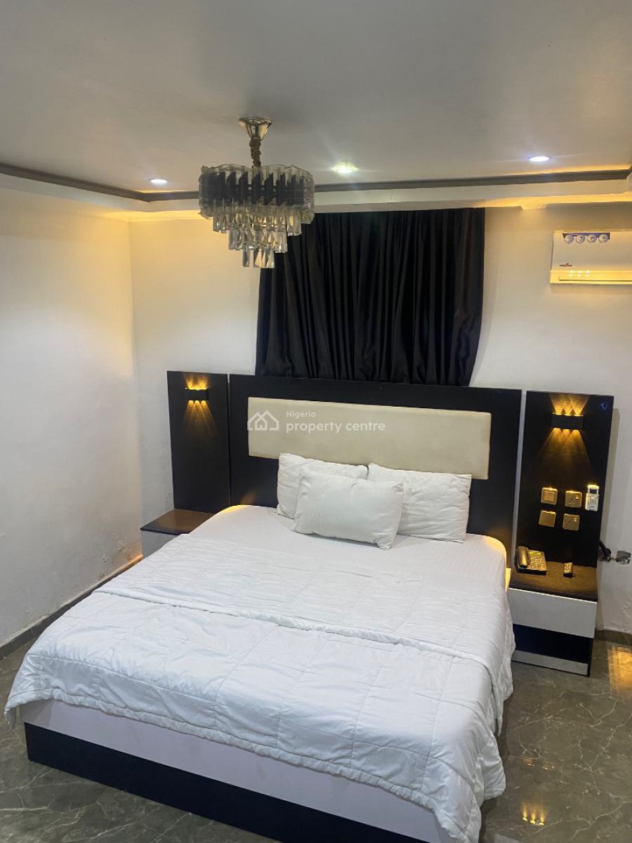 1 Bedroom Apartment with Swimming Pool, Allen, Ikeja, Lagos, Flat / Apartment Short Let