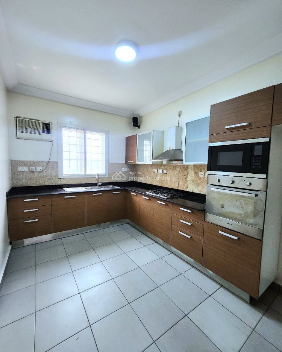 Well Maintained 3 Bedroom Terrace, Lekki Phase 1, Lekki, Lagos, Terraced Duplex for Rent