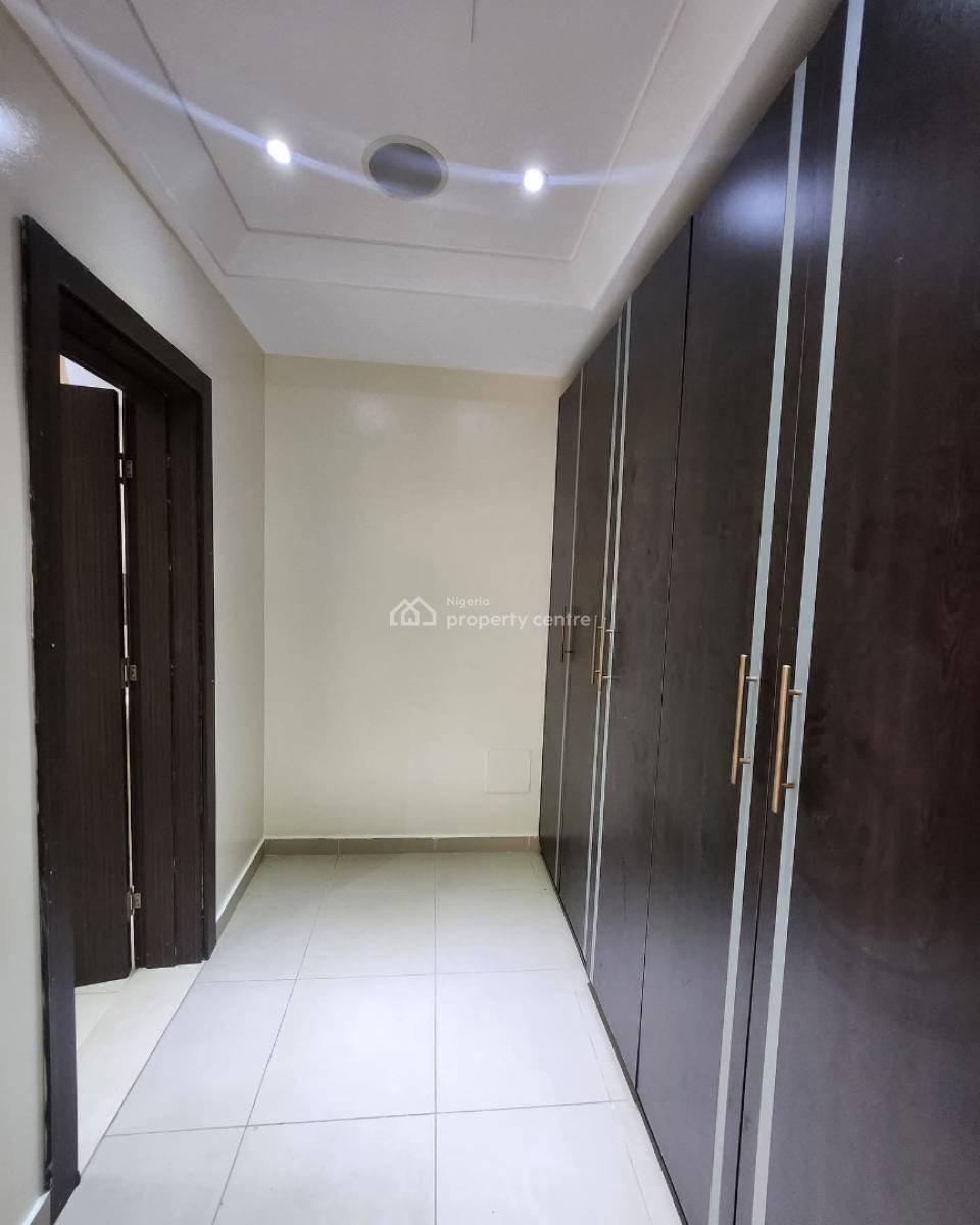 Well Maintained 3 Bedroom Terrace, Lekki Phase 1, Lekki, Lagos, Terraced Duplex for Rent