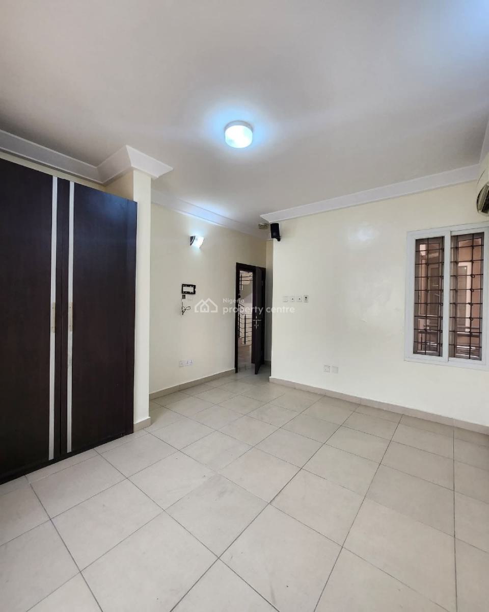 Well Maintained 3 Bedroom Terrace, Lekki Phase 1, Lekki, Lagos, Terraced Duplex for Rent
