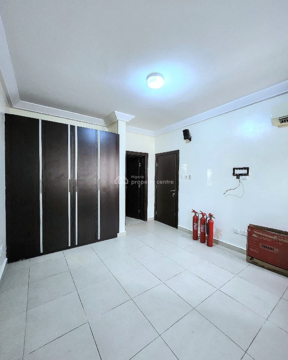 Well Maintained 3 Bedroom Terrace, Lekki Phase 1, Lekki, Lagos, Terraced Duplex for Rent